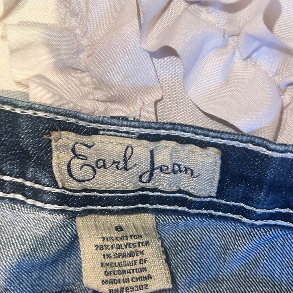Earl Boot Cut Denim Jeans with Embellished Design….Size 6 - Picture 4 of 5